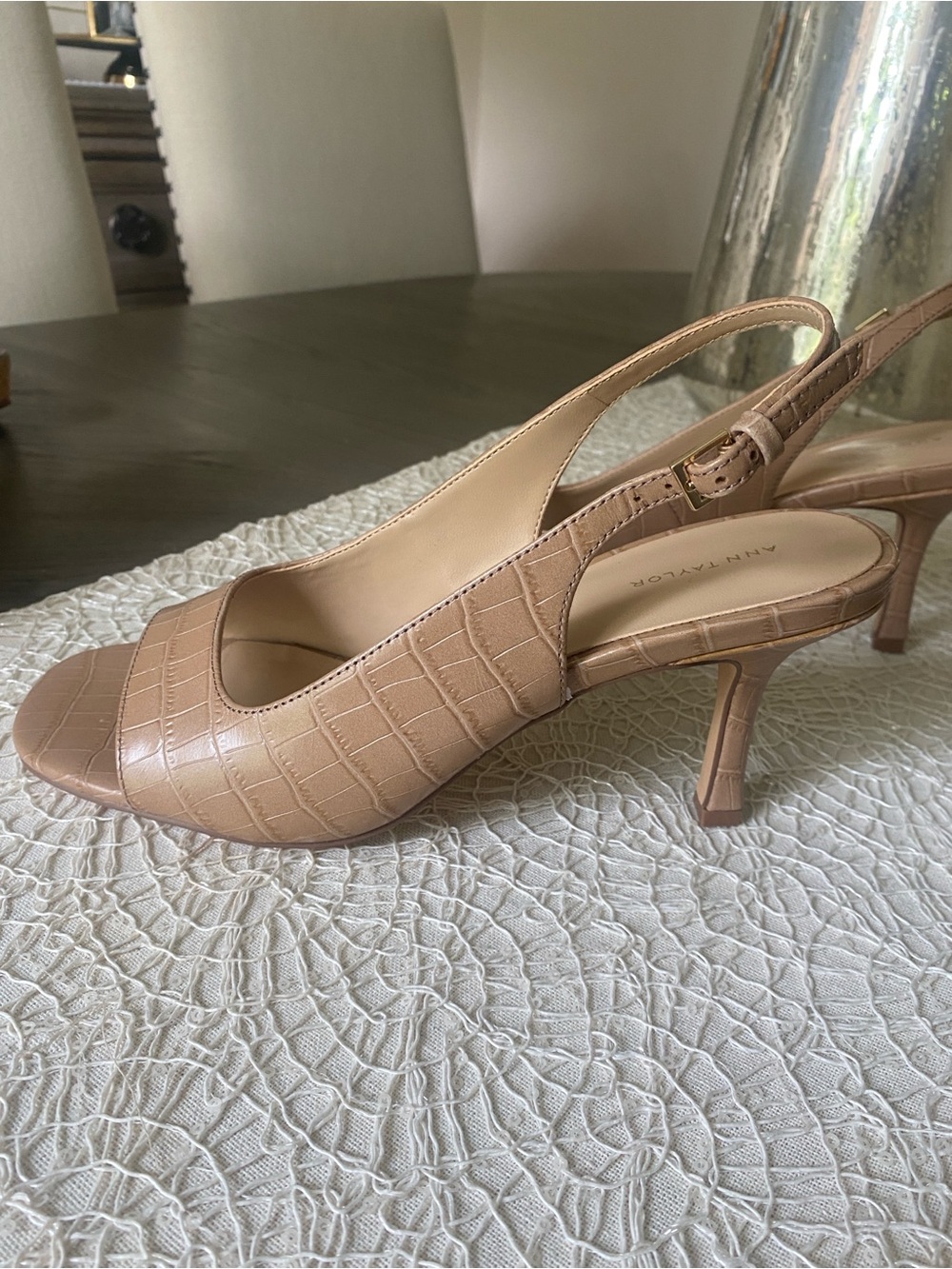 Ann Taylor Nude Tan Croc-Embossed Slingback Kitten Heel